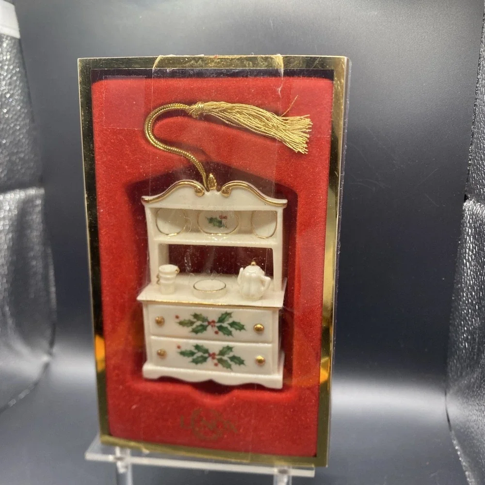 Lenox Holiday Home‎ Hutch Christmas Ornament in Original Box